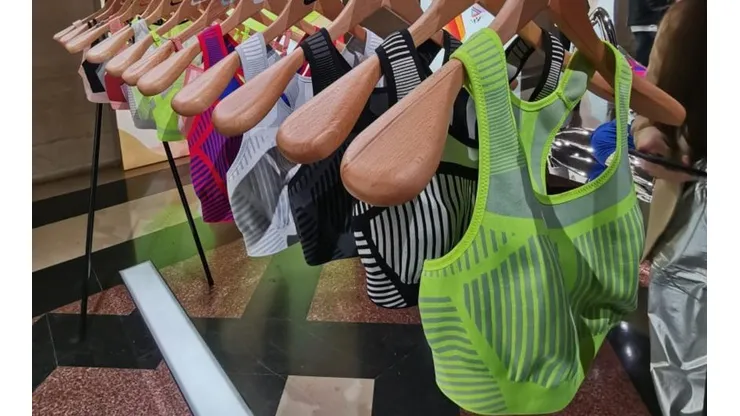 Nike presenta nueva tecnología en sostenes deportivos