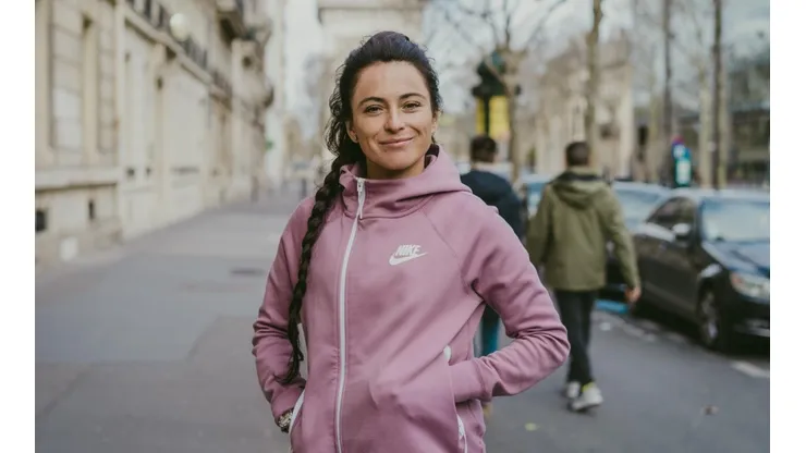 En las calles de París conversamos con María José Rojas, delantera de la Roja Femenina