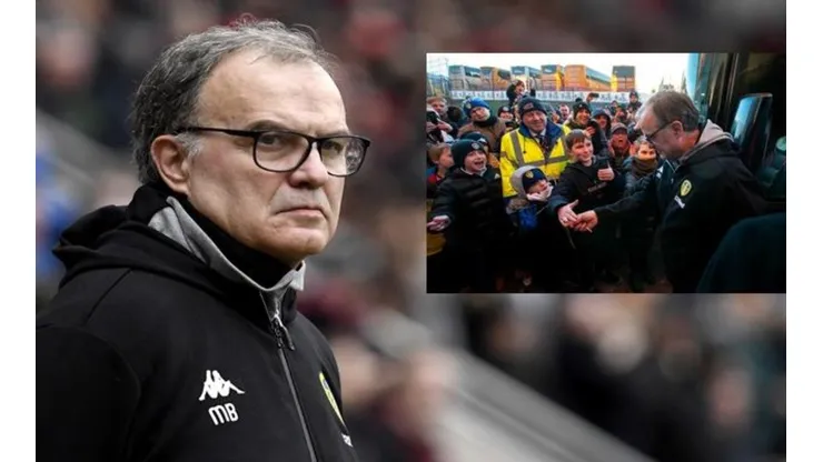 Marcelo Bielsa entregó dulces a pequeños hinchas del Leeds United
