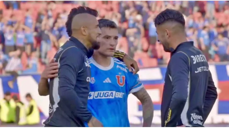 Vidal y Aránguiz compartieron un emotivo reencuentro en el último superclásico.