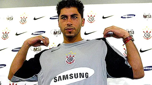 Johnny Herrera no pudo consagrarse en Corinthians.