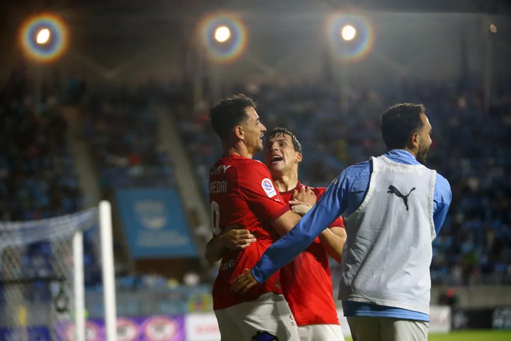 Zampedri se metió en la historia de la UC… y pronto será chileno | Photosport