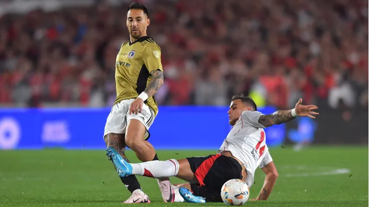Javier Correa sigue sin poder anotar con Colo Colo.