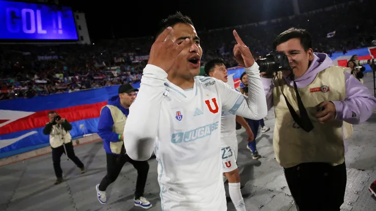 Nicolás Guerra celebra el tanto agónico ante Huachipato, en la fecha 25 del Campeonato Nacional 2024.