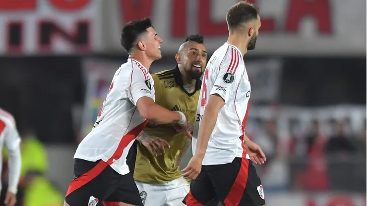 Arturo Vidal no se guardó nada contra River Plate.