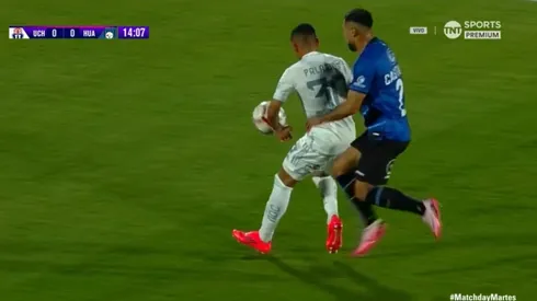 El momento del penal en la U vs Huachipato.