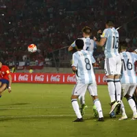 Los diez mejores pateadores de tiros libres según Jorge “Mortero” Aravena: Solo un representante de la Generación Dorada