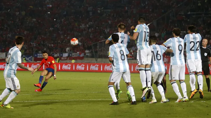 El "Mortero" destacó a los diez jugadores que mejor patean tiros libres en Chile