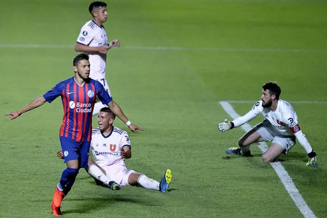 San Lorenzo venció a U de Chile en su última participación en la Copa Libertadores 2021. Foto: Javier Gonzalez/Fotobaires/Photosport