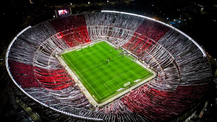 El imponente Estadio Monumental de Buenos Aires.