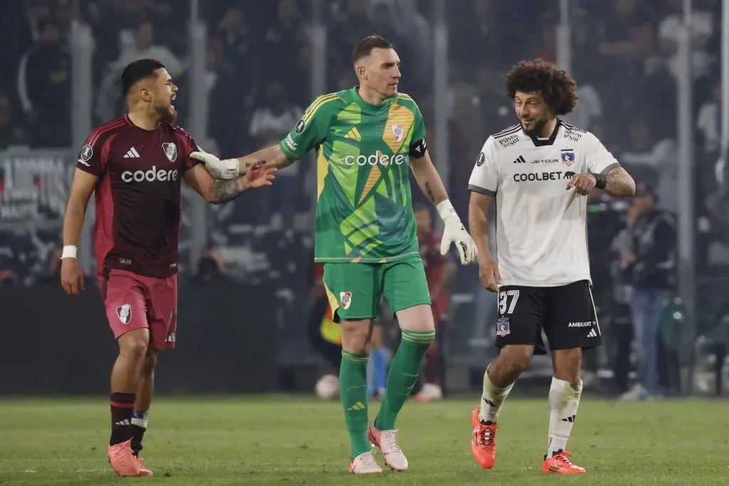 Paulo Díaz y Maxi Falcón fueron expulsados en la ida. Foto: Photosport
