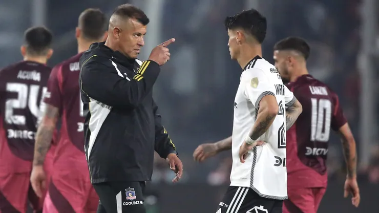 Jorge Almirón prepara la revancha de Colo Colo vs River Plate