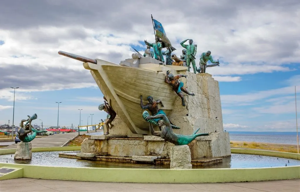 Monumento Goleta Ancud en Punta Arenas