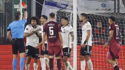 Maxi Falcón se fue expulsado en Colo Colo.