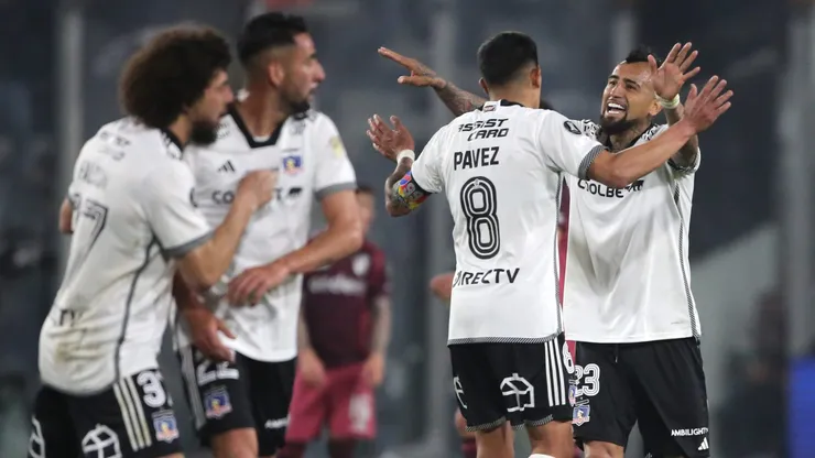 Arturo Vidal dio la asistencia en el gol de Palacios.