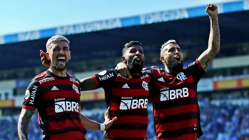 De Arrascaeta levantó la Copa Libertadores 2022 con Arturo Vidal en Flamengo.