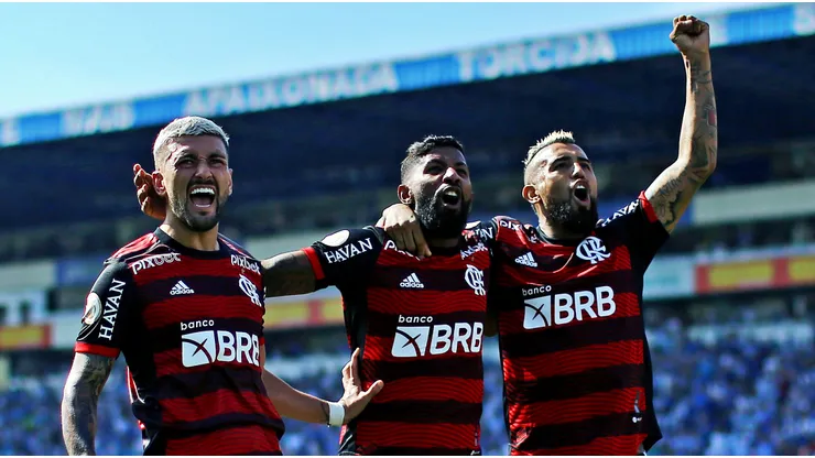 De Arrascaeta levantó la Copa Libertadores 2022 con Arturo Vidal en Flamengo.