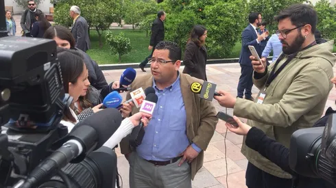 Dura crítica a la clase política por abandonar a la región de Valparaíso