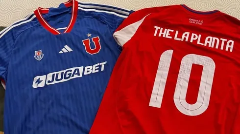 The La Plata mostró las camisetas de regalo que le llevaron.