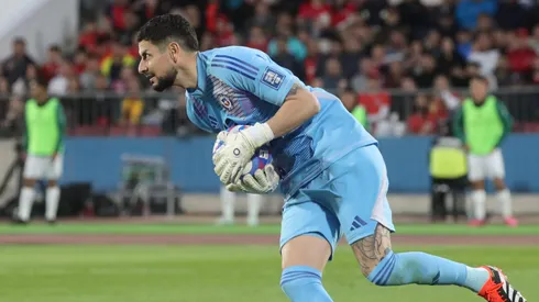 Gabriel Arias lo pasa mal en Racing tras los partidos con Chile.