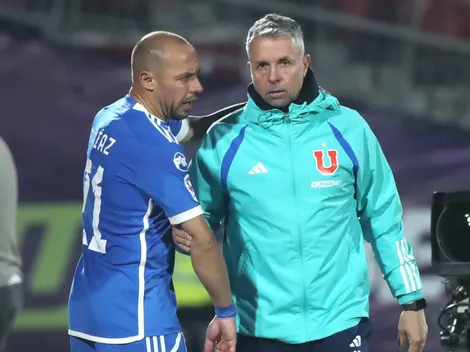 DT de la U reacciona al apretón de los jugadores