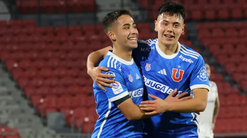 Lucas Assadi e Ignacio Vásquez, parte de los jóvenes que juegan por la U en 2024.