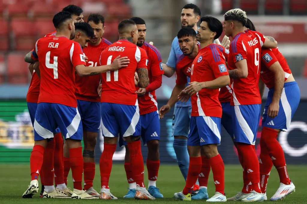 El fútbol chileno atraviesa un oscuro momento tras la derrota de la Roja con Bolivia. Foto: Photosport.