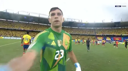 Dibu Martínez agredió a un camarógrafo