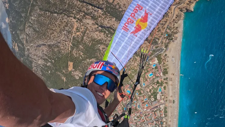 El chileno Víctor Bicho Carrera se sube al podio del Acro World Tour.