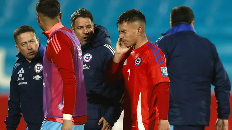 Pizarro sale muy afectado tras el partido ante Bolivia por su lesión mandibular