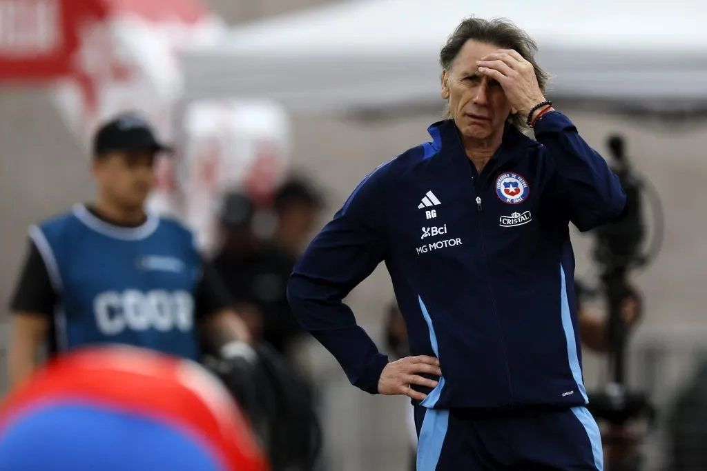 Ricardo Gareca aseguró que su paso por Chile ha sido complicado, pero remarcó que no viene a revolucionar nada. Foto: Photosport.