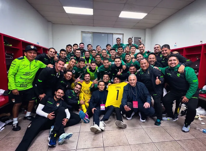 Bolivia celebró a más no poder su histórico triunfo ante Chile con el que cortaron 31 años sin ganar de visita en eliminatorias. Foto: Instagram.