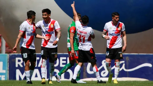 Curicó Unido en problemas por jugador detenido y formalizado en la Justicia.