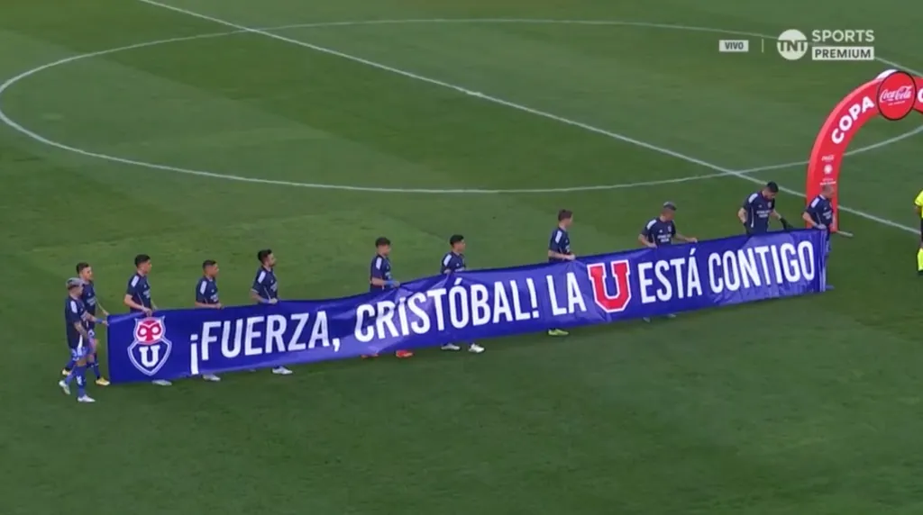 Los jugadores de U de Chile también presentes con Cristóbal Campos.