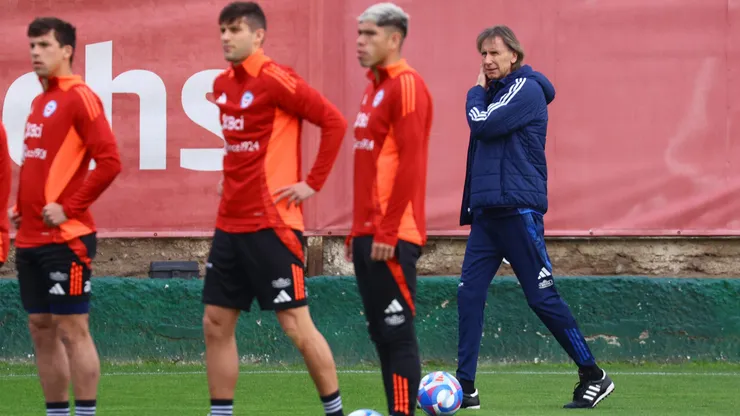 Ricardo Gareca busca su primer triunfo oficial con la Roja.