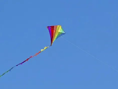 Las zonas más peligrosas para elevar volantines en Santiago