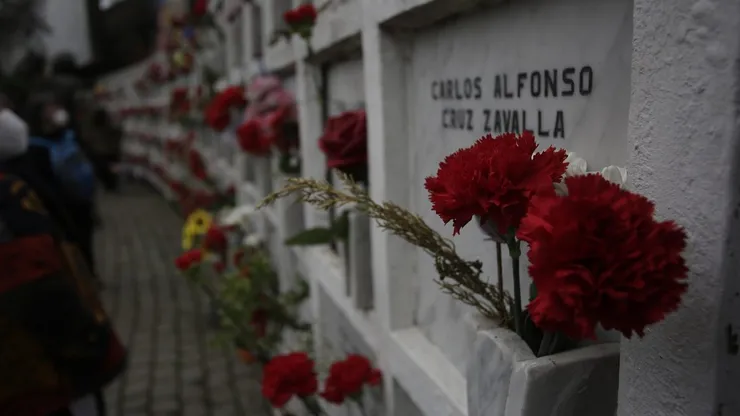 Conmemoración del golpe militar en el memorial del Cementerio General (2022)