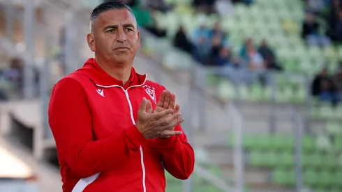 Jaime García recibe desconocida de Reinaldo Sánchez en Wanderers.