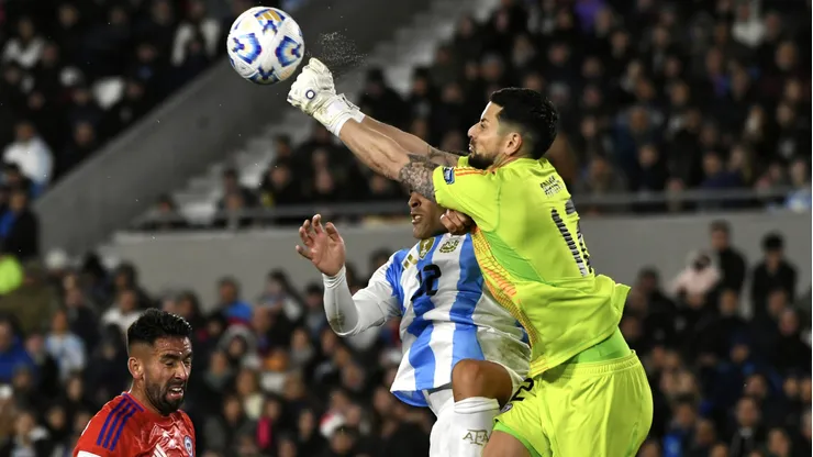 Bravo respaldó a la Roja ante Argentina