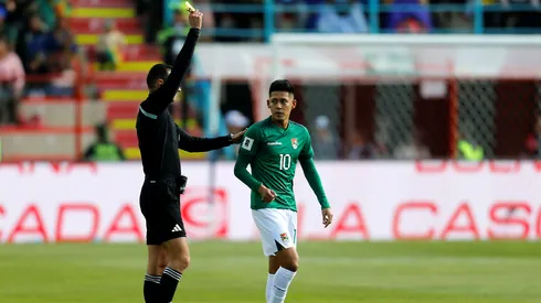 Wilmar Roldán y la amonestación a Ramiro Vaca: una "ayuda" para Chile.