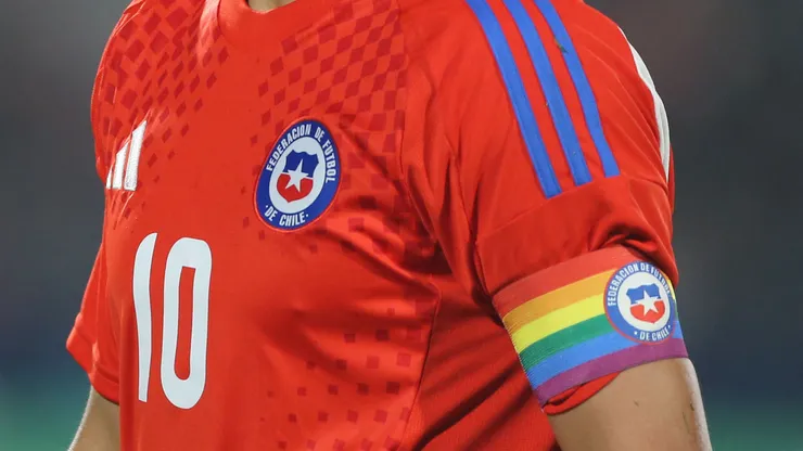 Gareca definió que el Huaso Isla será el capitán de Chile, al menos contra Argentina.