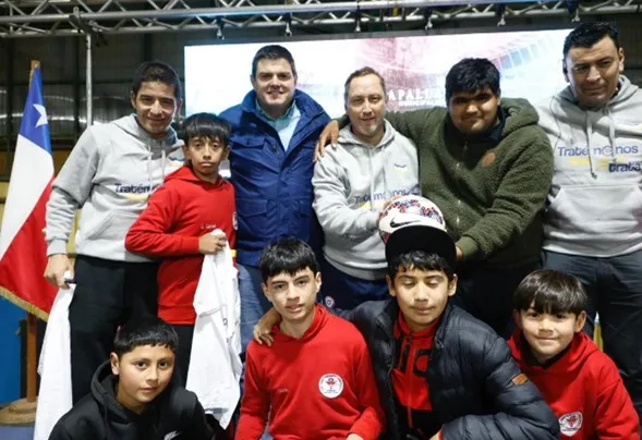 Luis Mena, director técnico de la selección chilena femenina; Rafael Olarra, medallista olímpico y ex jugador de la Universidad de Chile; Cristián Álvarez, medallista olímpico y ex capitán de Universidad Católica, y el reconocido exárbitro internacional Roberto Tobar.