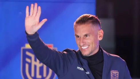 Beccacece es acusado de espionaje en la selección de Ecuador antes de cumplir un mes en el cargo.