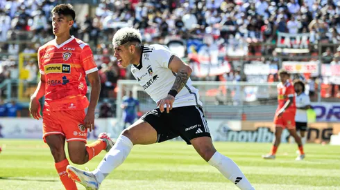 Carlos Palacios jugando ante Cobreloa.