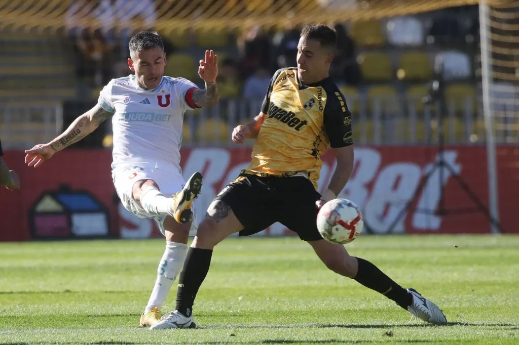 Voz colocolina: Claudio Borghi sostiene tajante que no era expulsión de Aránguiz ante Coquimbo.