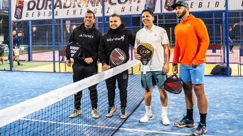 Paredes y Herrera jugaron un partido de pádel con triunfo para el delantero del Morning