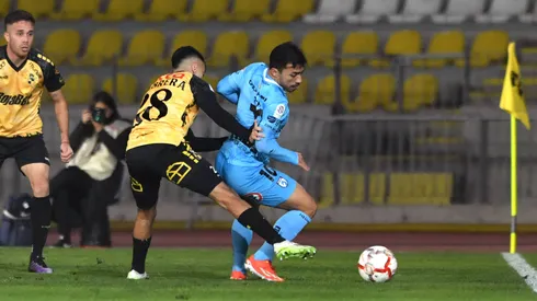 Edson Puch y Sebastián Cabrera en el último partido de Coquimbo Unido vs Deportes Iquique, en la fecha 19 del Campeonato Nacional.