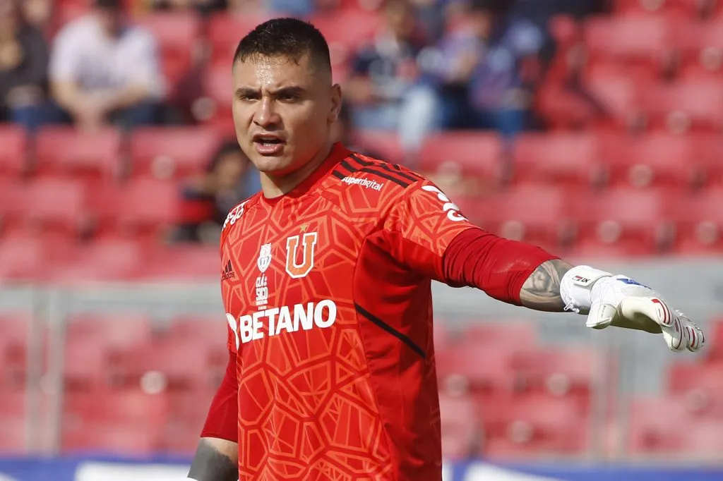 Todo el mundo del fútbol pide por la salud de Cristóbal Campos. Foto: Jonnathan Oyarzun/Photosport