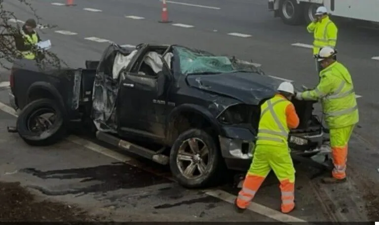 Así quedó la camioneta de Cristóbal Campos, que está al nombre de su papá. Foto: Lun / Captura
