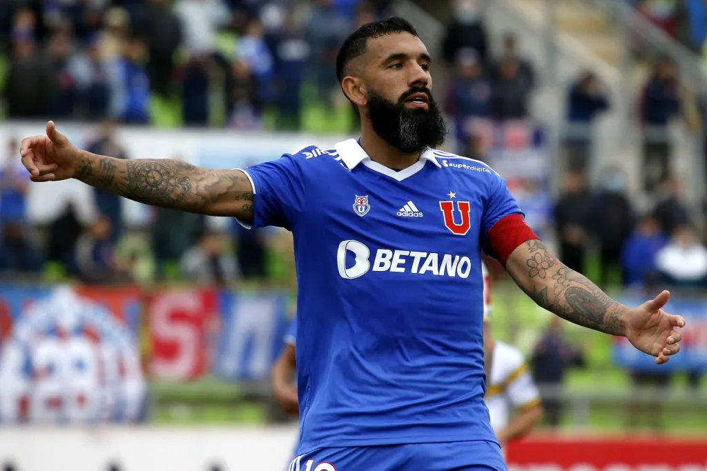 Ronnie Fernández estuvo en 2022 en U de Chile, donde fue compañero de Cristóbal Campos. Foto: Andres Pina/Photosport